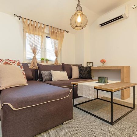 Apartmán Stylish 1Bd Flat With A Terrace Near The Centre Of Plovdiv By Flat Mаnager Exteriér fotografie
